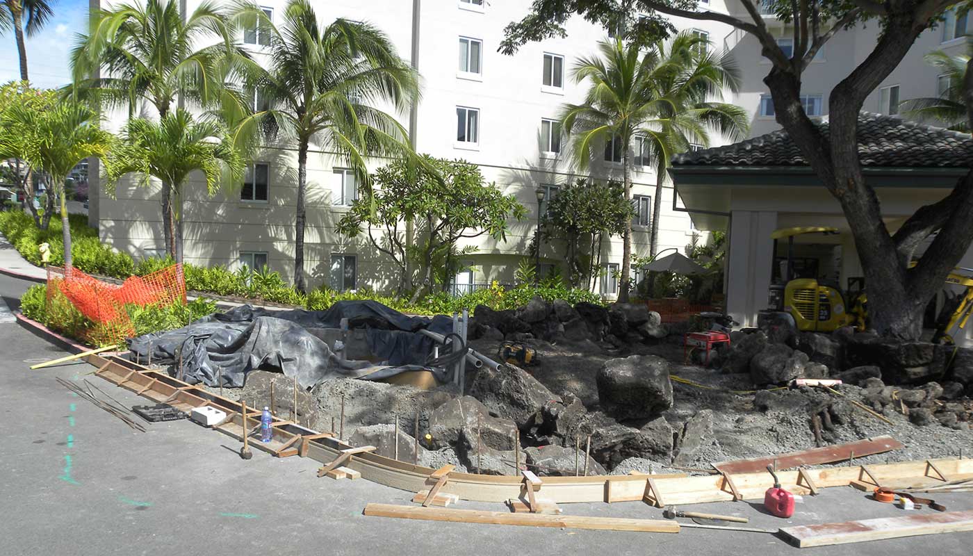 hotel entrance driveway landscaping