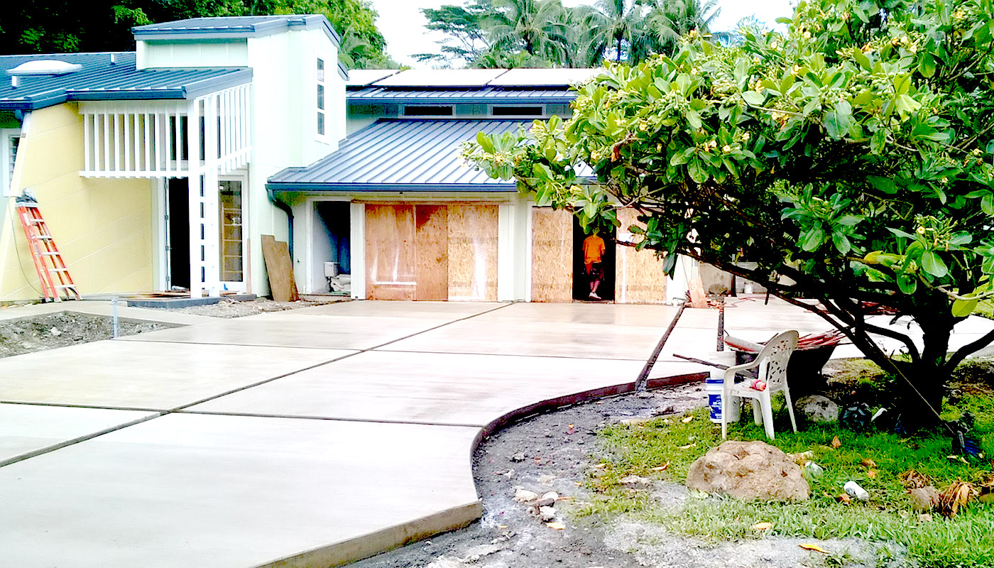 Photo: custom residential driveway (Oahu, Hawaii)