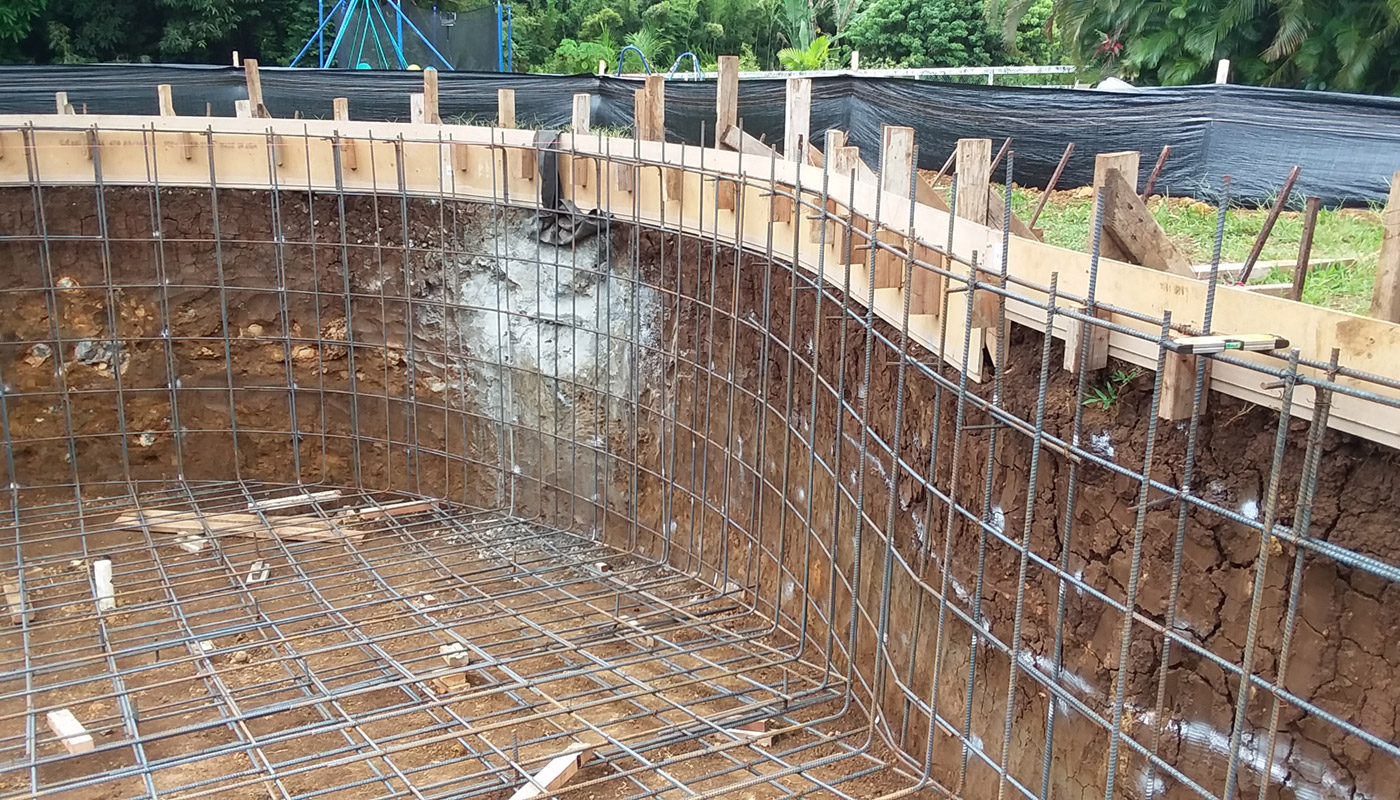 Photo: contractor, custom swimming pool in Haiku (Oahu).