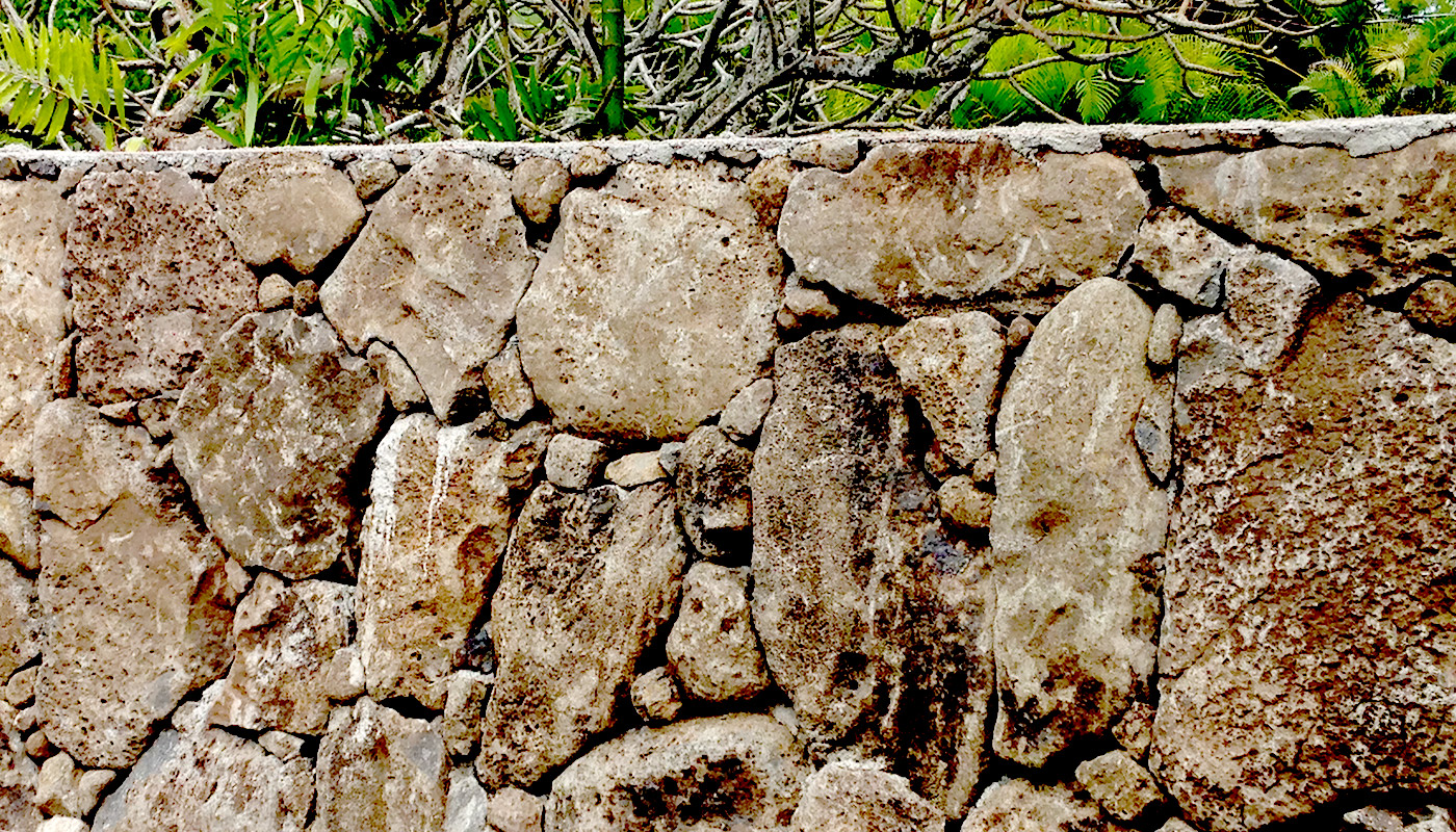 Photo: natural stone wall
