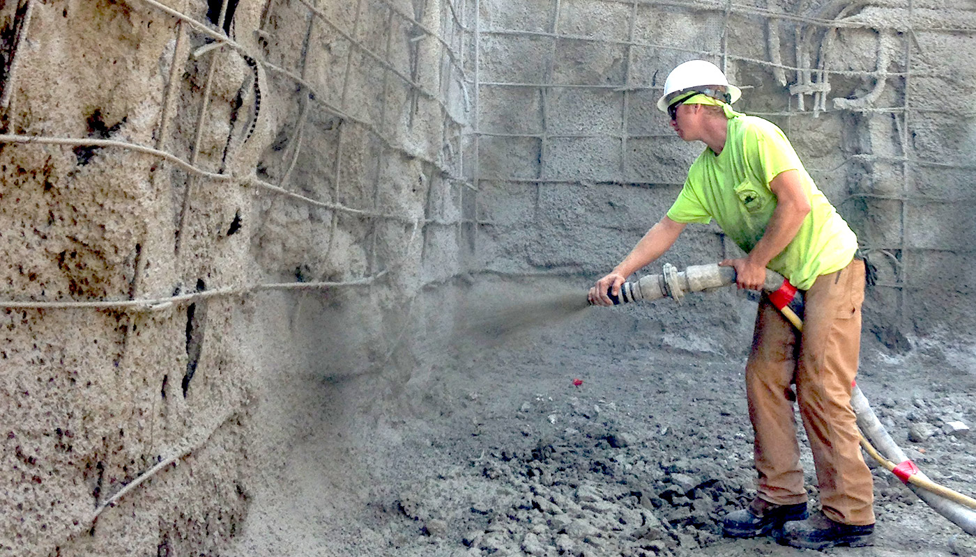 Photo: medium-tall retaining wall in Kaimuki