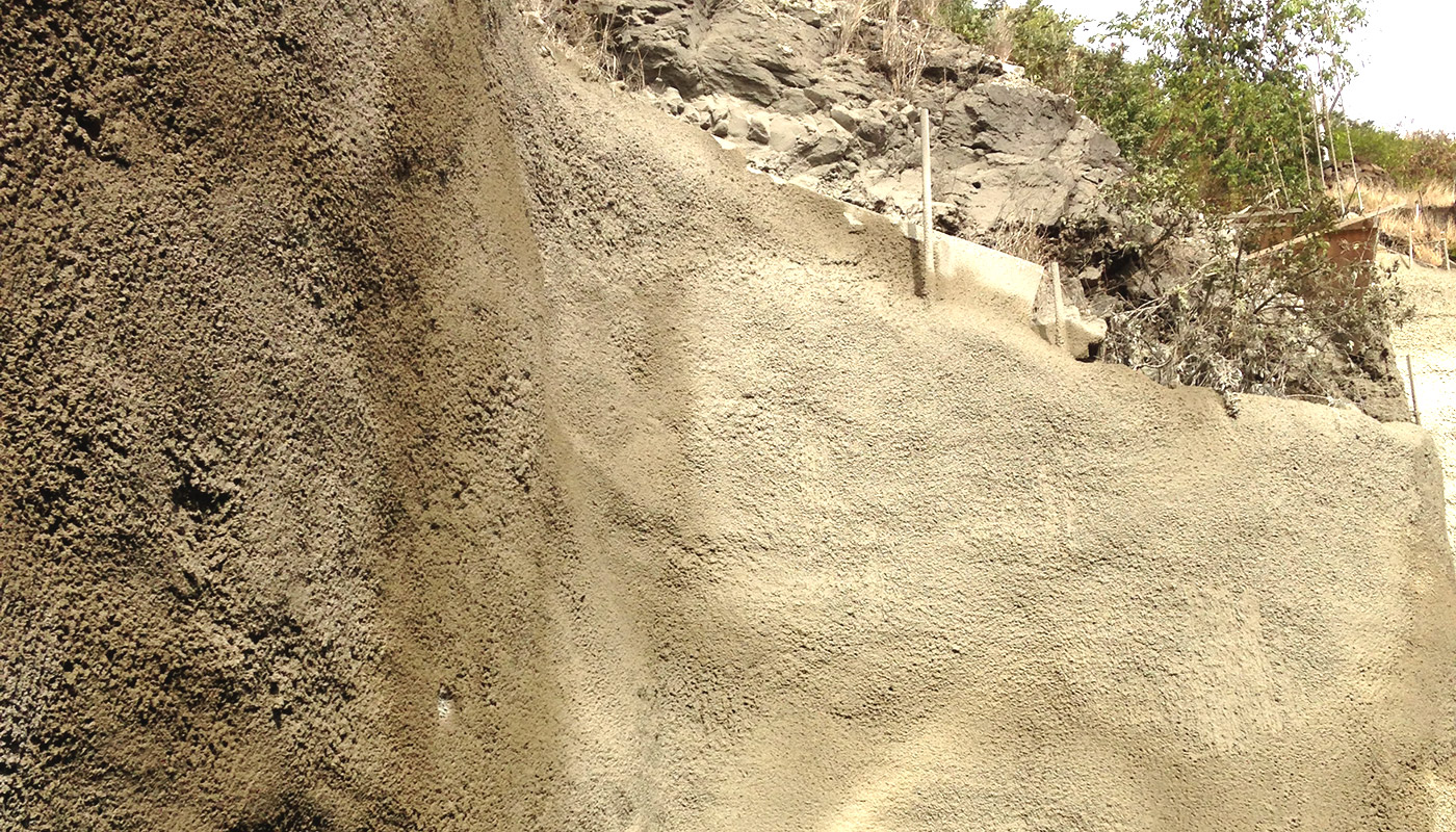 Photo: medium-tall retaining wall in Kaimuki`