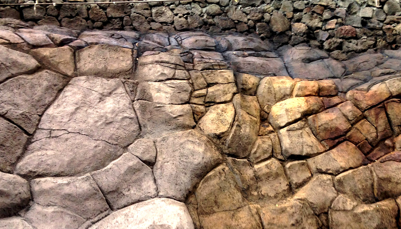 Photo: Oahu roadside retaining wall in Makiki Heights