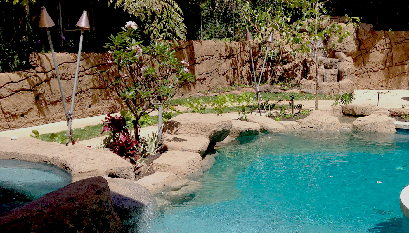 Slideshow: the process of building an all-custom luxury residential swimming pool (www.swanhawaii.com).
